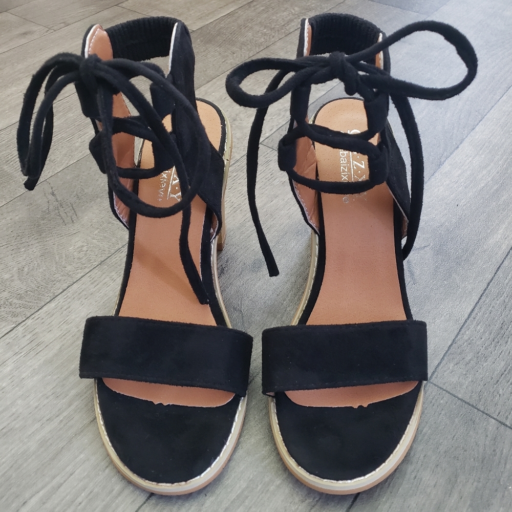 Black block heels 7/38
